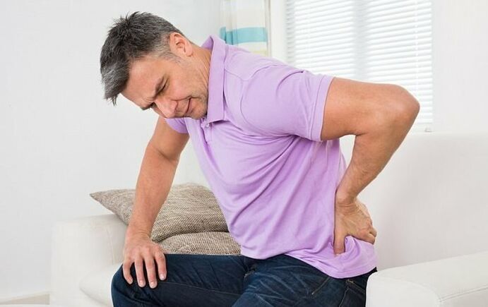 Pelvik ağrı erkeklerde kronik prostatitin sık görülen bir belirtisidir